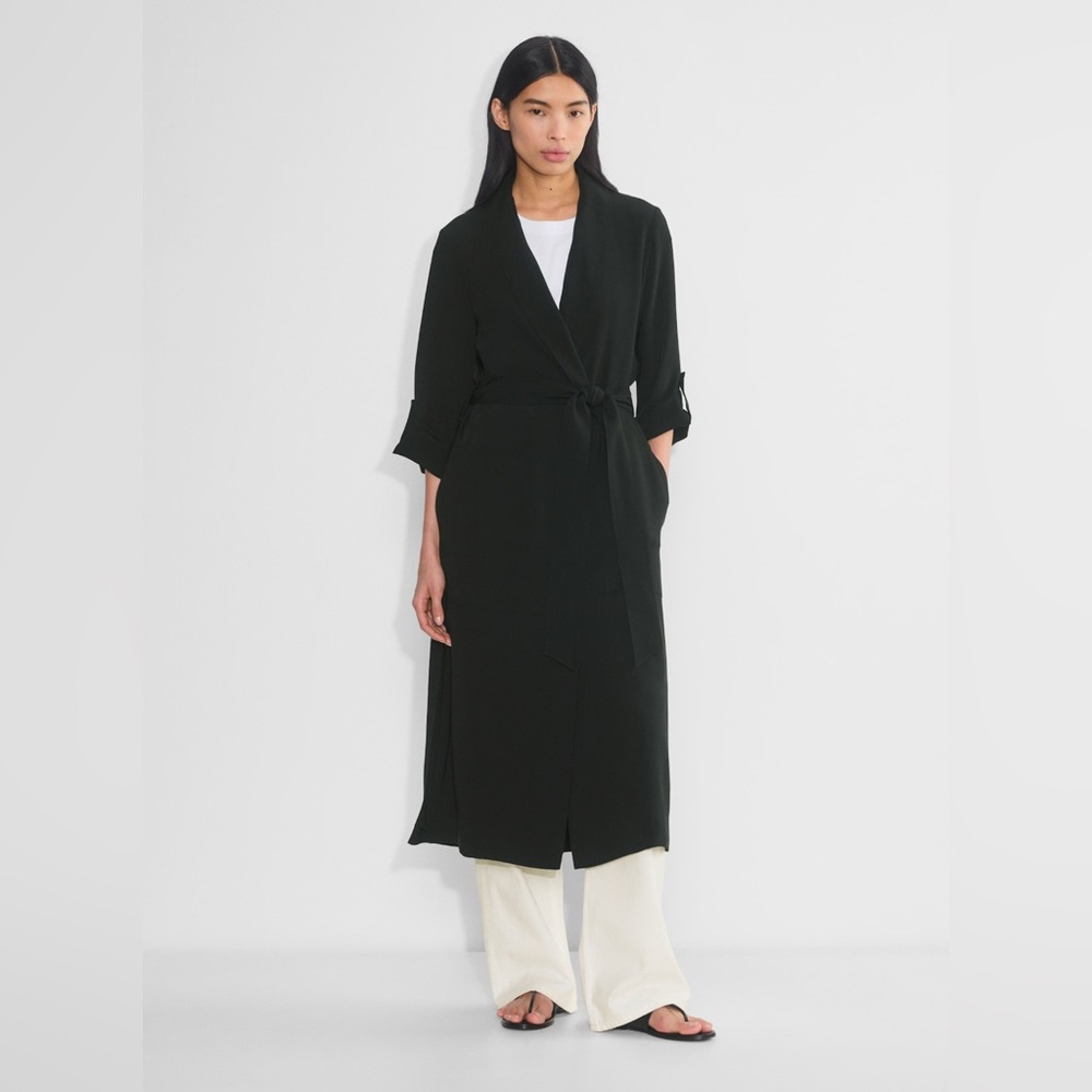 Aritzia Babaton Kahlo Robe in Black